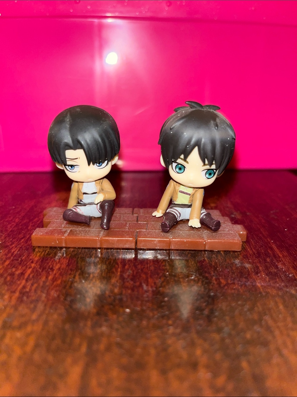 Eren & Levi mini figures